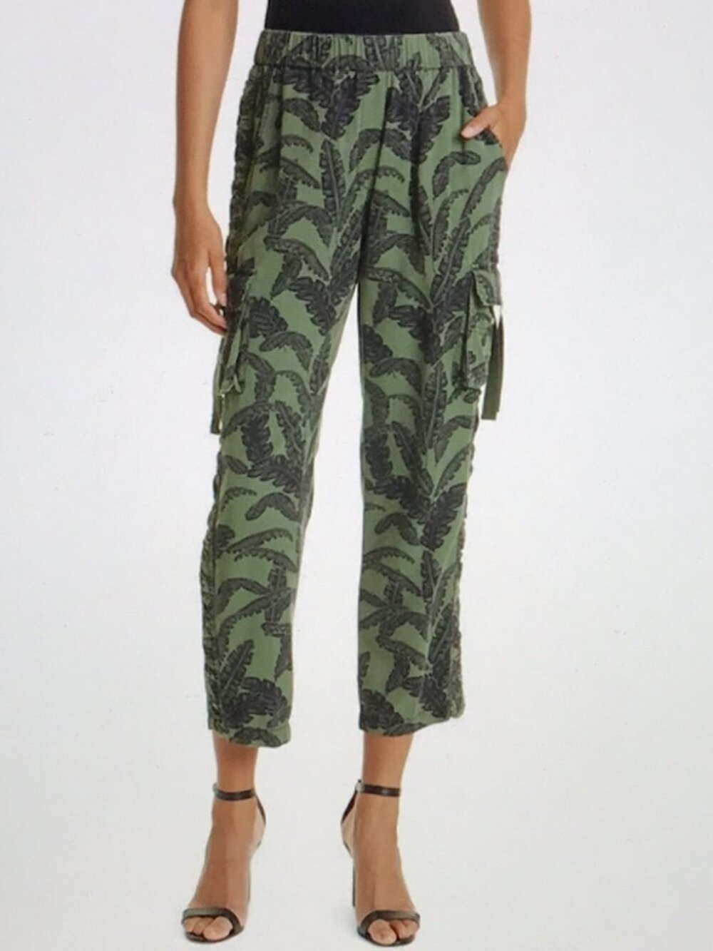 LE SUPERBE 100% Tencel Tropical Leaf Cargo Pants 2